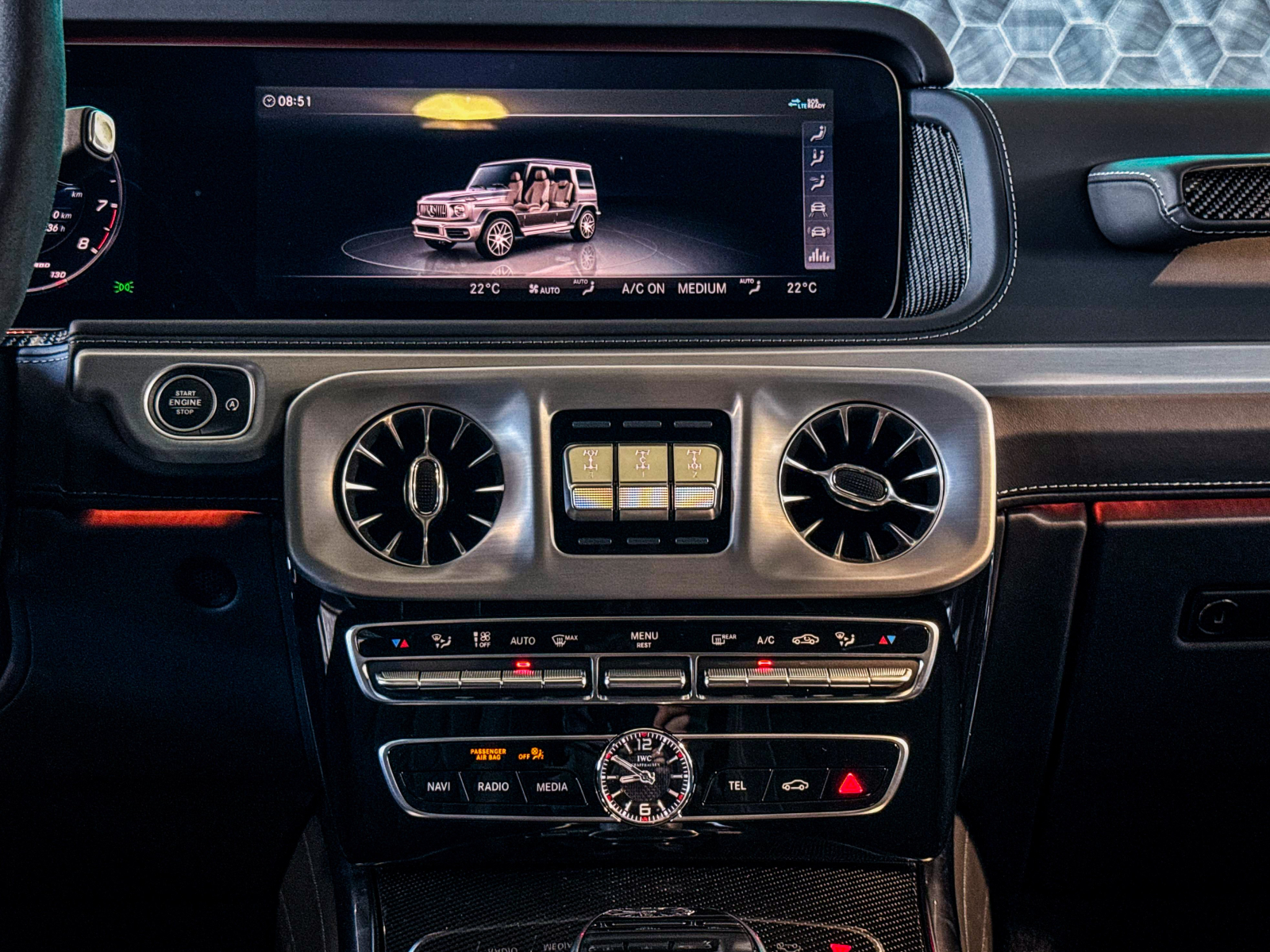 Mercedes-Benz G - 2023