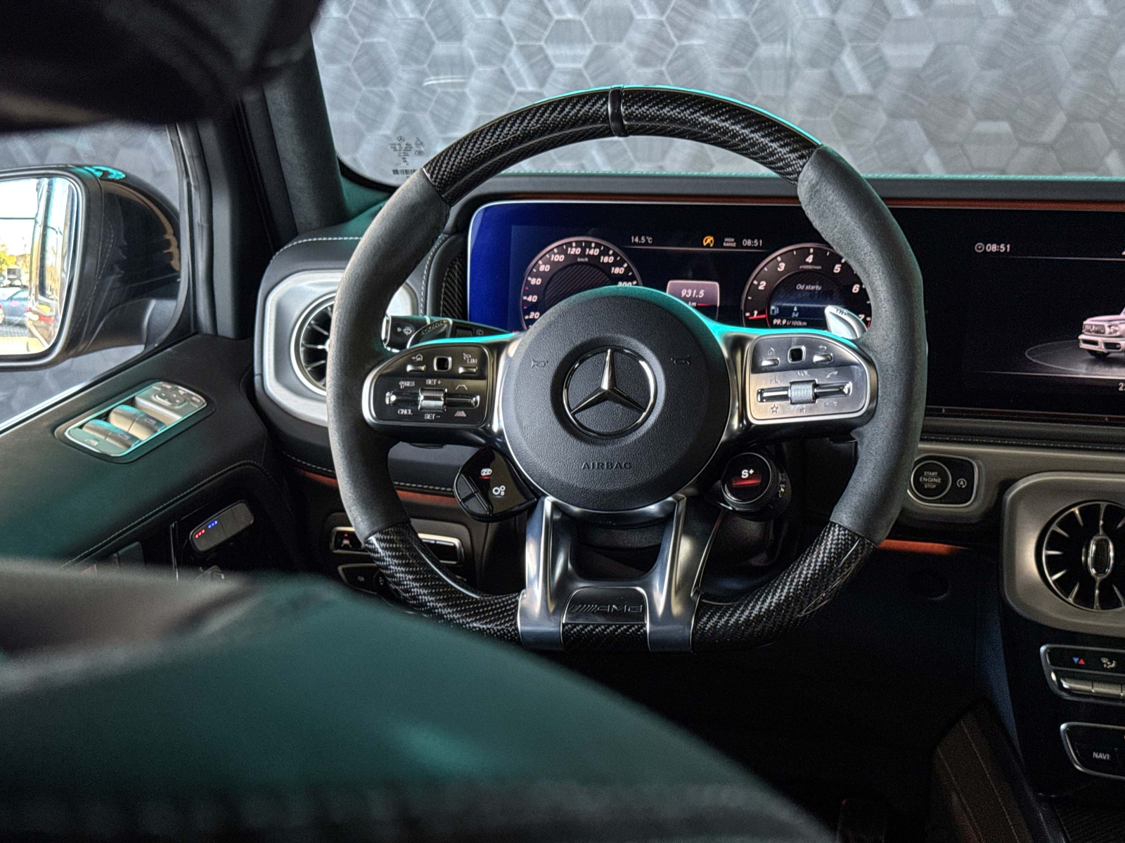 Mercedes-Benz G - 2023