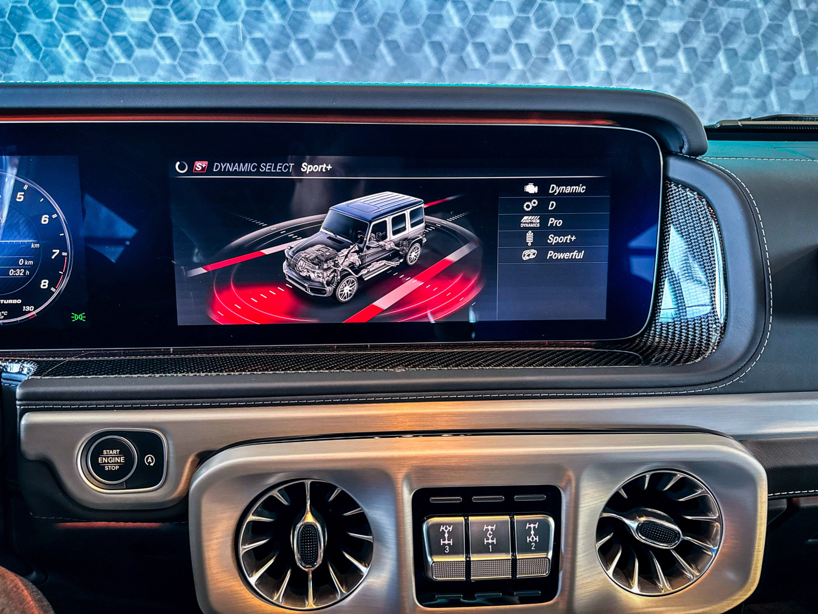 Mercedes-Benz G - 2023