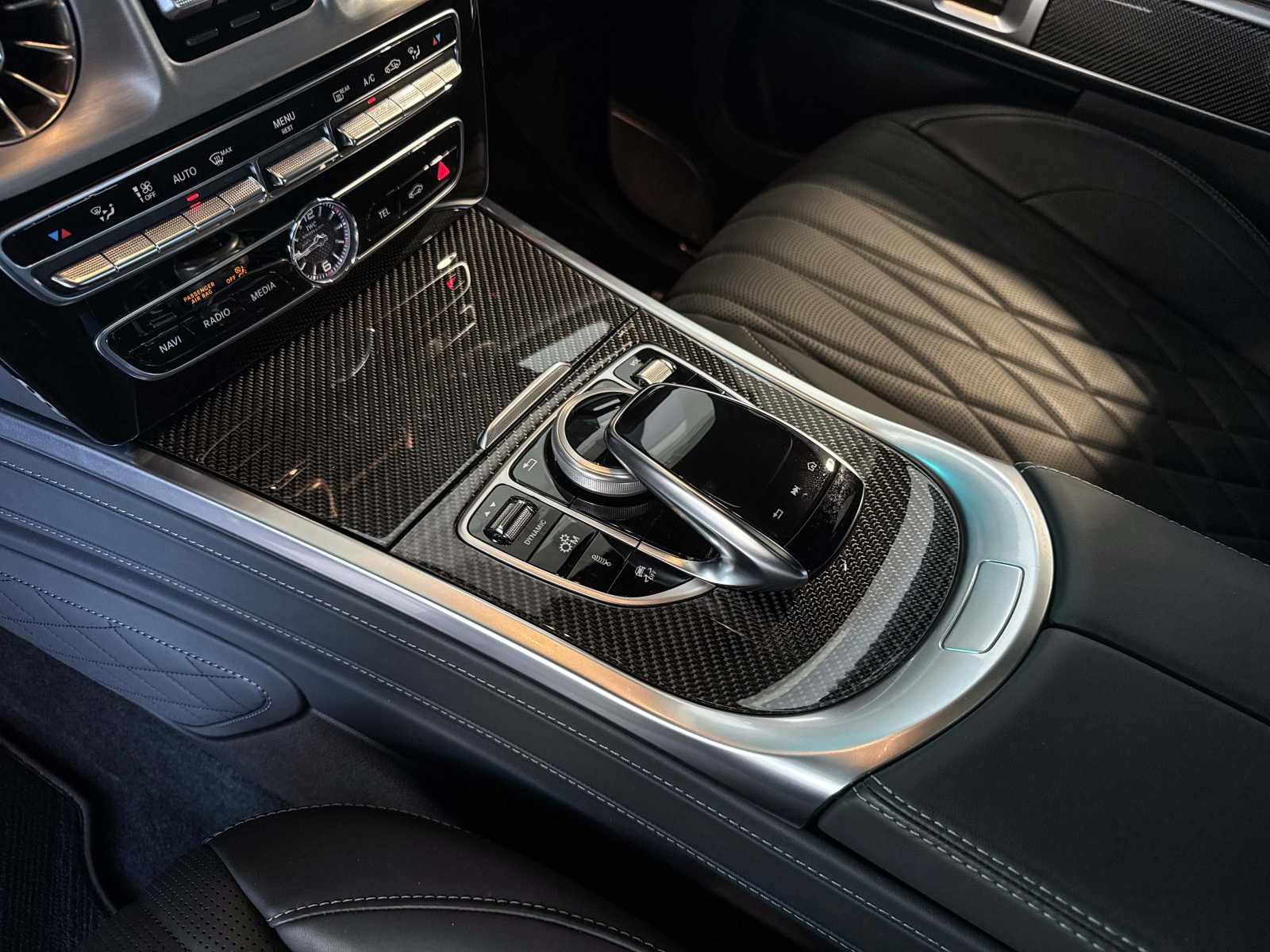 Mercedes-Benz G - 2023