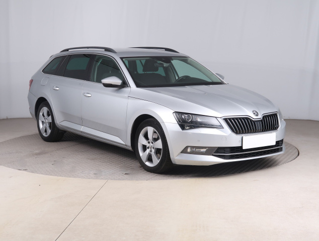 Škoda Superb 2015