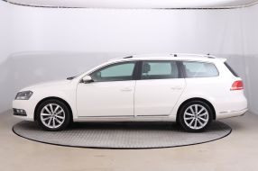 Volkswagen Passat - 2011