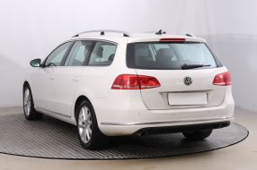 Volkswagen Passat - 2011