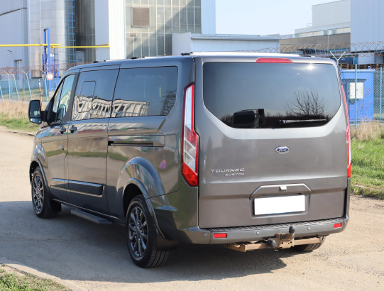 Ford Tourneo Custom