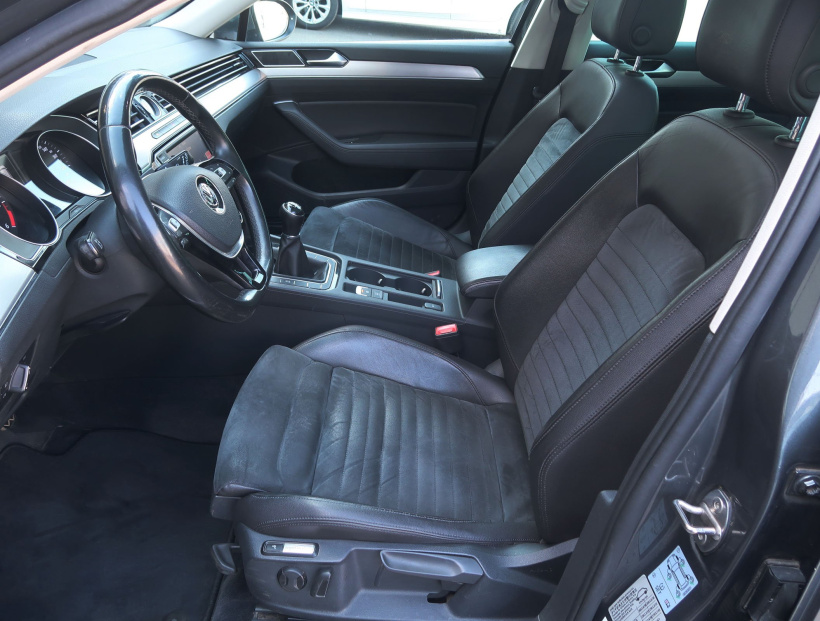 Volkswagen Passat, 2015