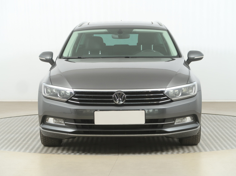 Volkswagen Passat, 2015