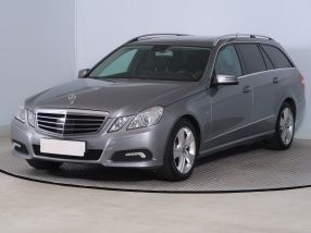 Mercedes-Benz E - 2011
