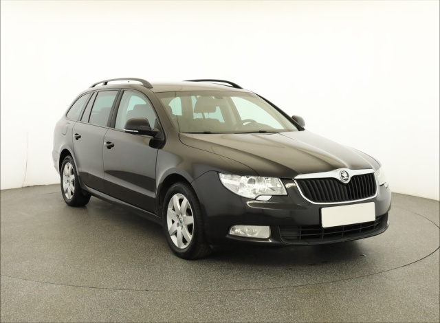 Škoda Superb 2011