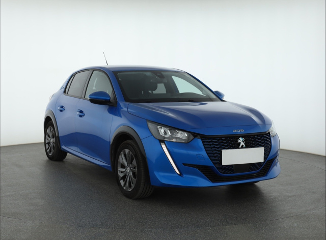 Peugeot e-208 2022