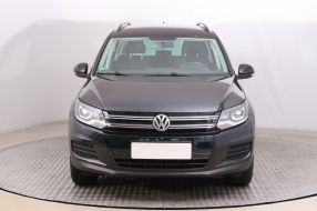 Volkswagen Tiguan - 2015