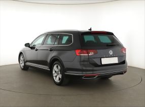 Volkswagen Passat - 2020