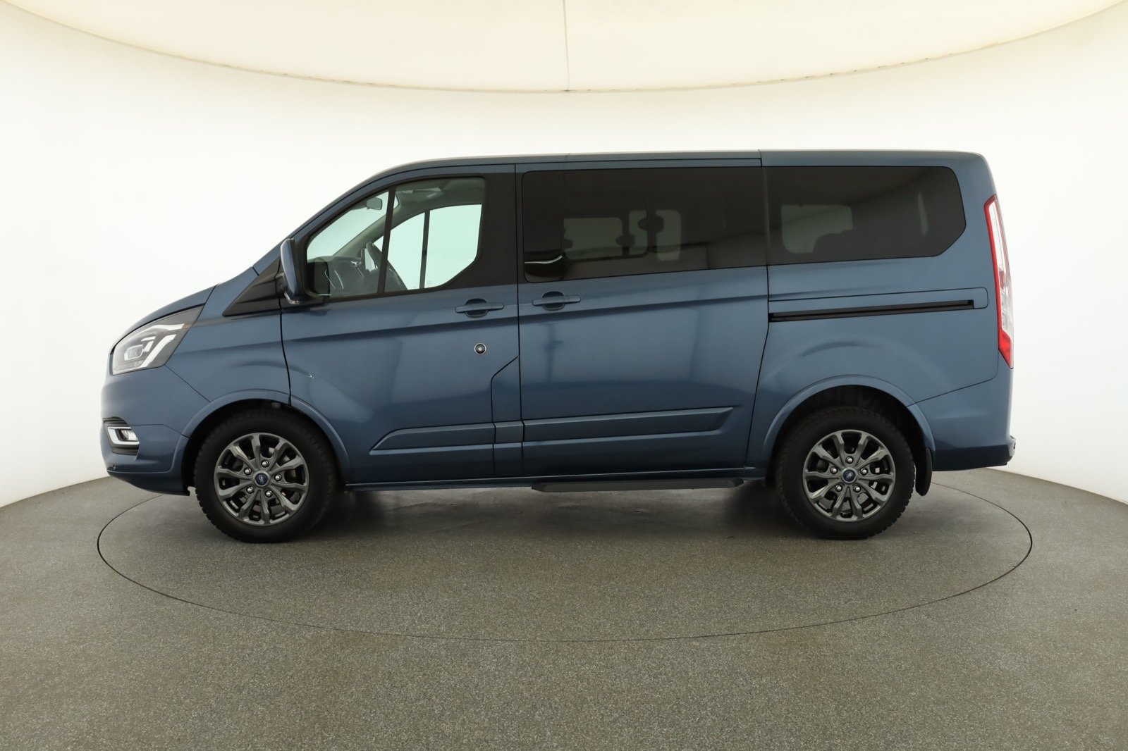 Ford Tourneo Custom - 2021