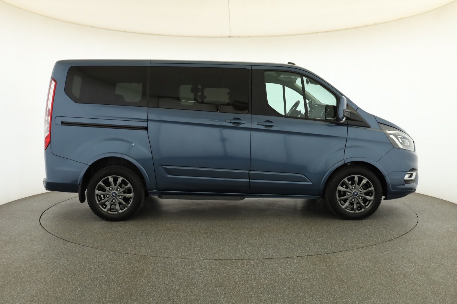 Ford Tourneo Custom - 2021