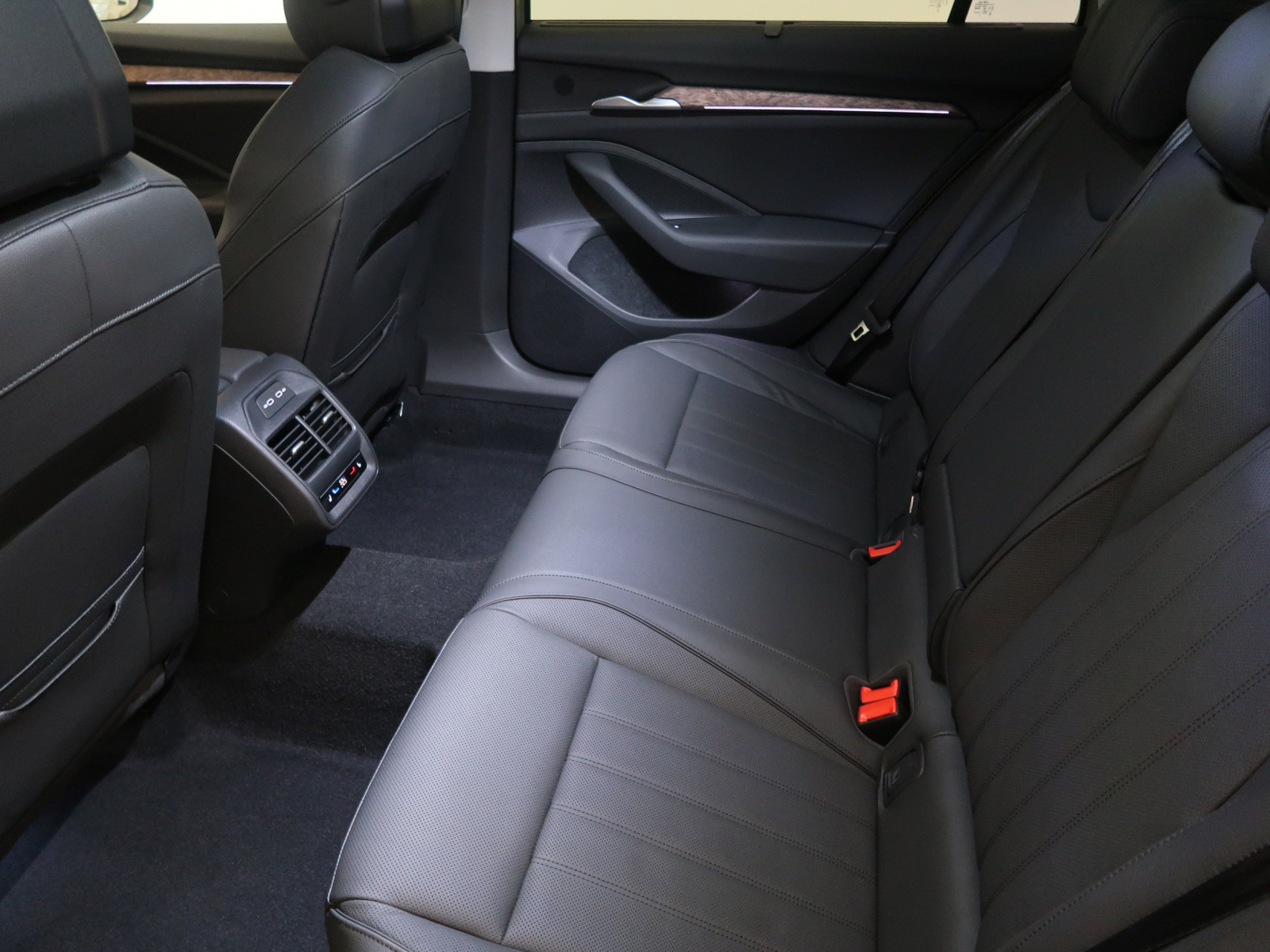 Škoda Superb - 2024