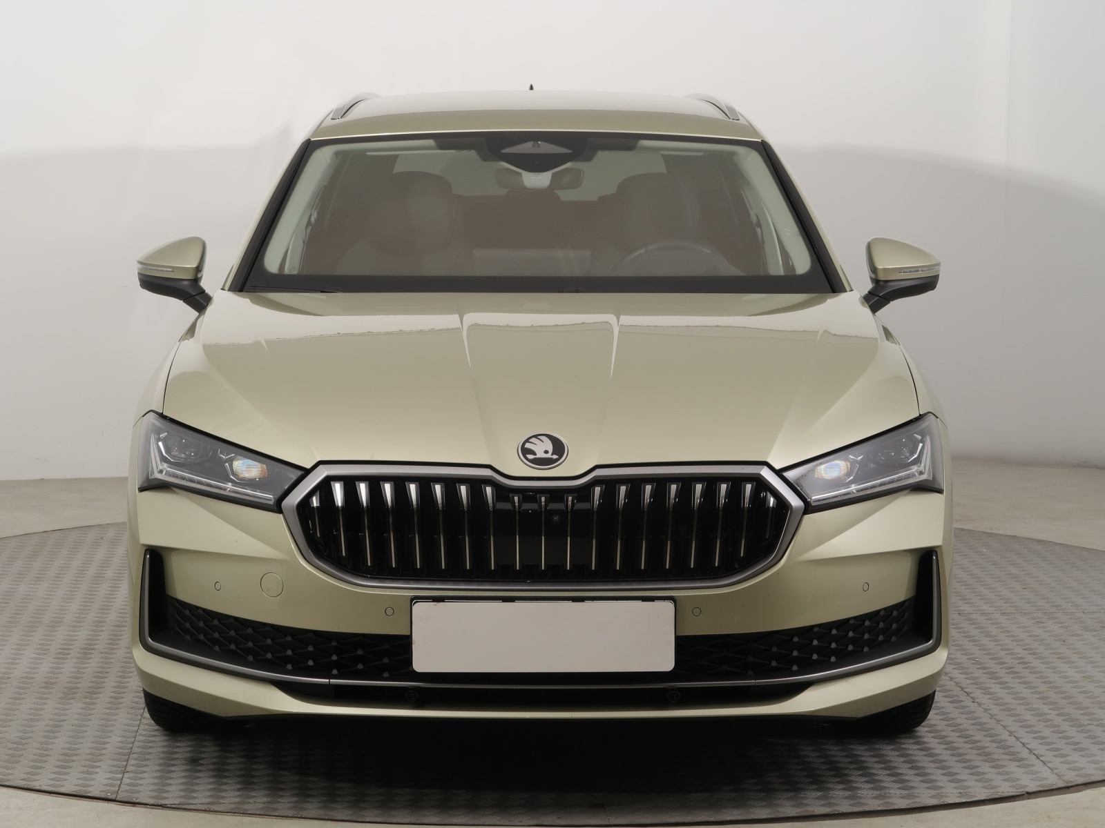 Škoda Superb - 2024