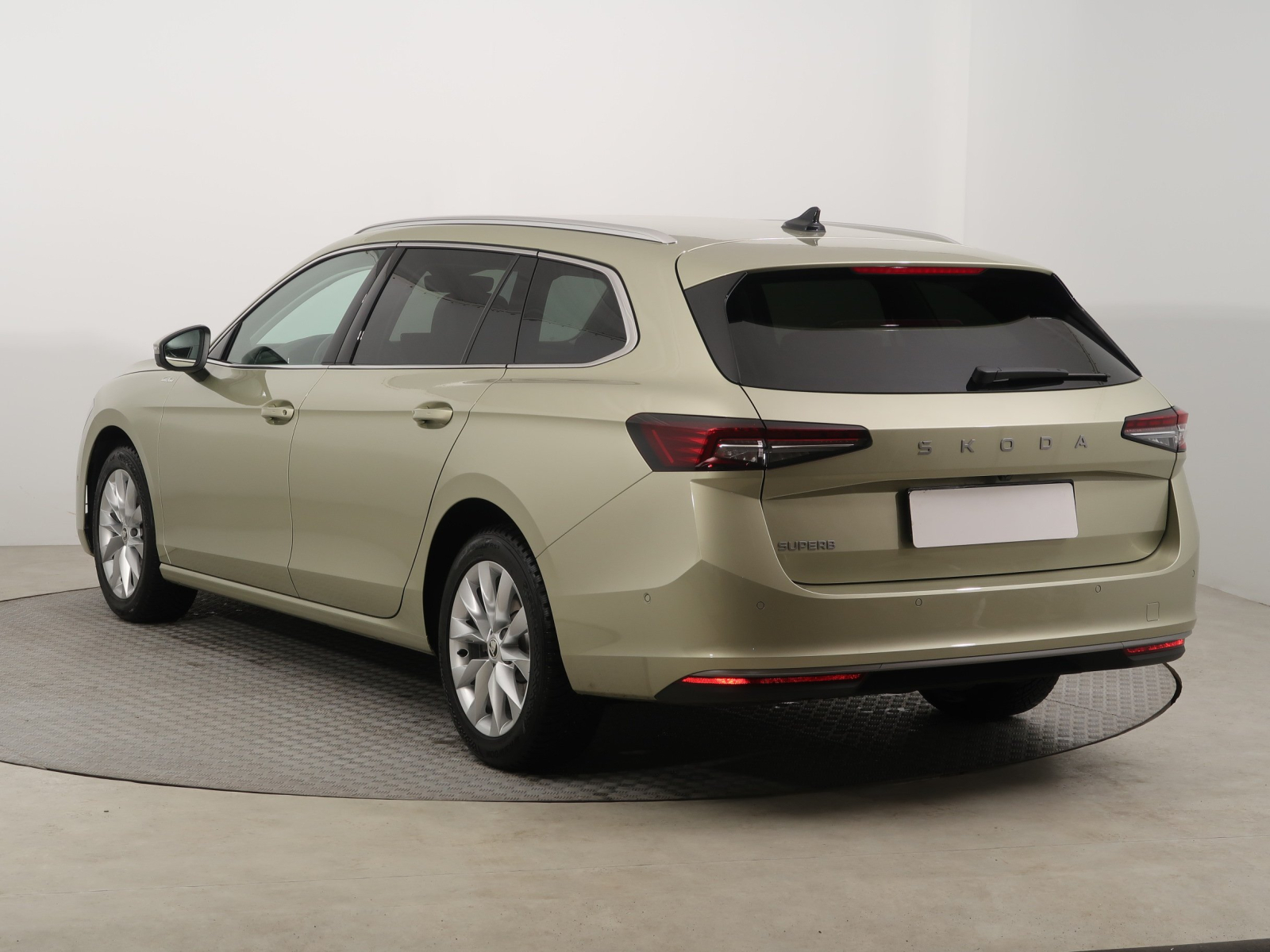Škoda Superb - 2024