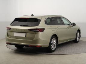 Škoda Superb - 2024