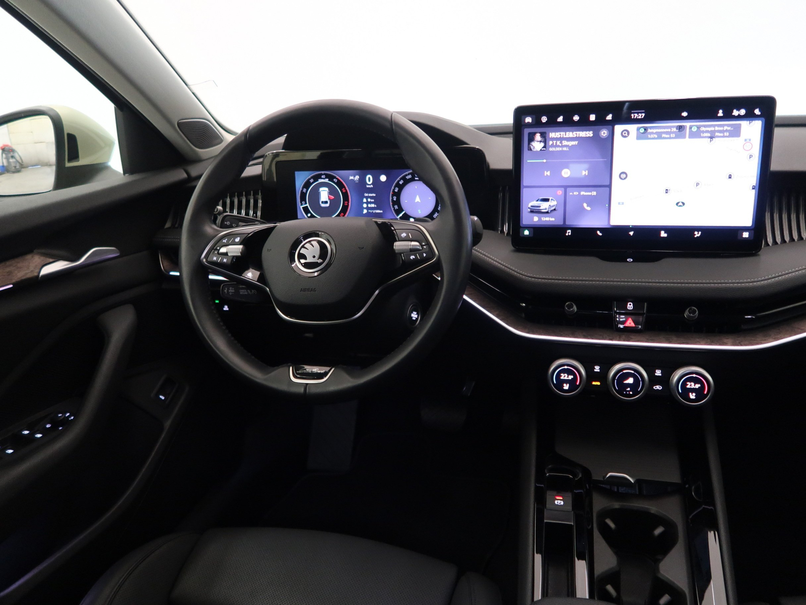 Škoda Superb - 2024