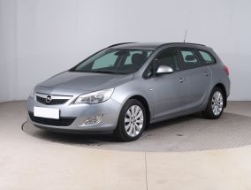 Opel Astra - 2011