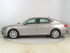 Škoda Superb - 2015