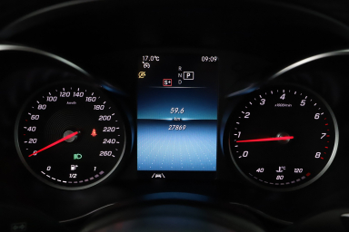 Mercedes-Benz C - 2020