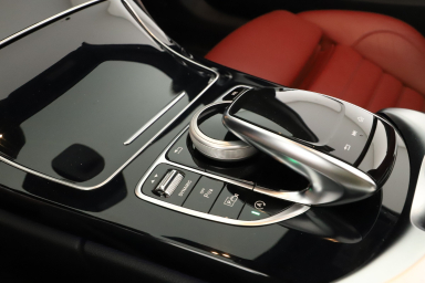 Mercedes-Benz C - 2020