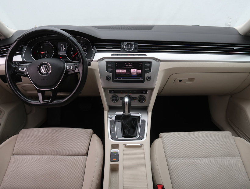 Volkswagen Passat, 2017