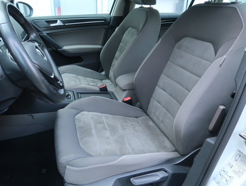 Volkswagen Golf, 2017