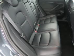 Tesla Model 3 - 2021