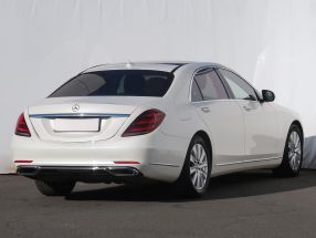 Mercedes-Benz S - 2020