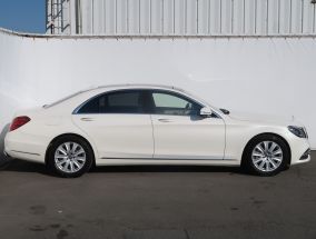 Mercedes-Benz S - 2020