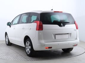 Peugeot 5008 - 2014
