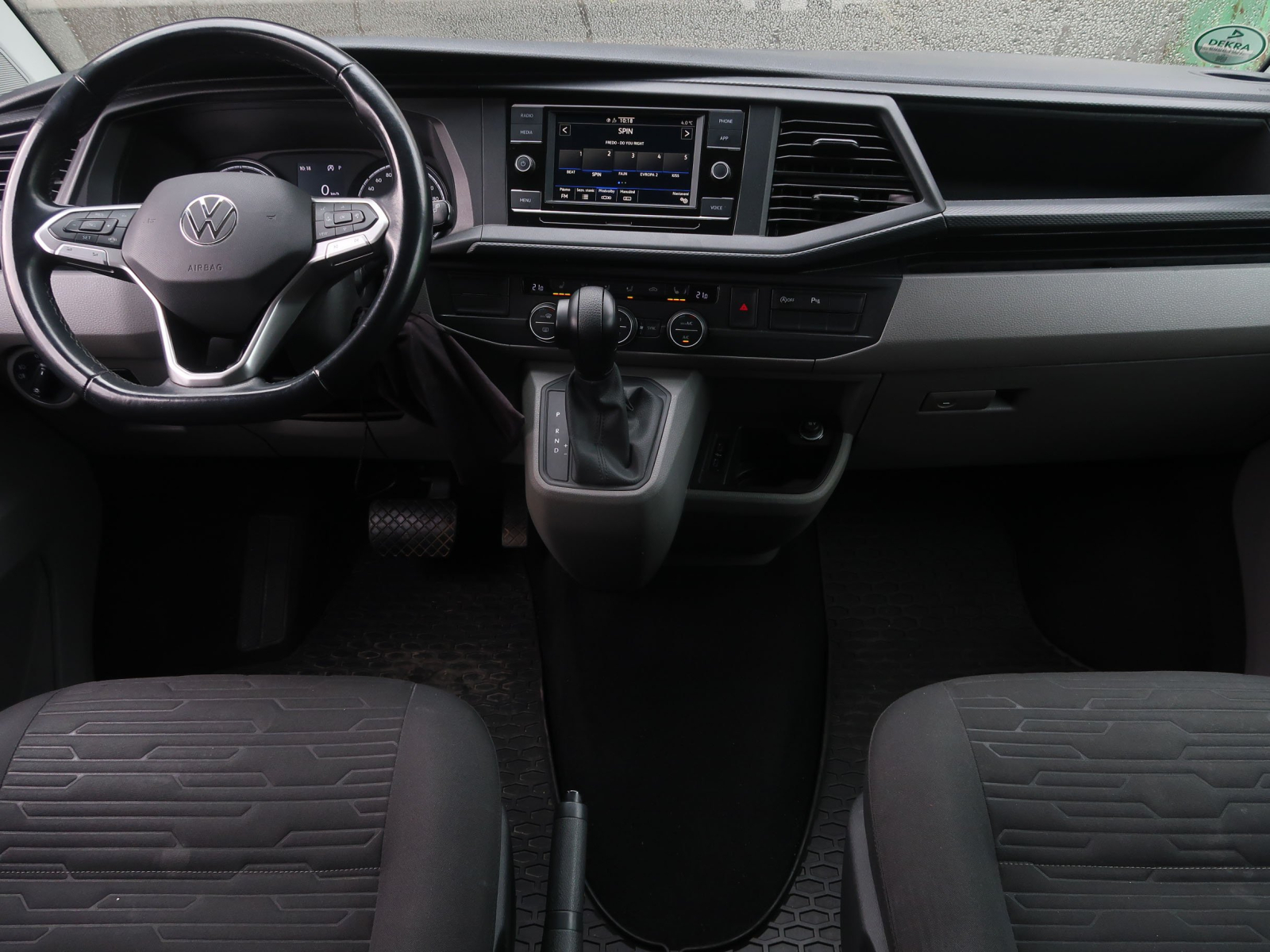 Volkswagen Caravelle - 2021