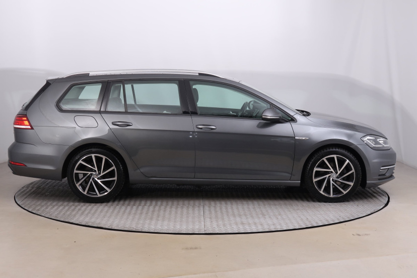 Volkswagen Golf, 2019