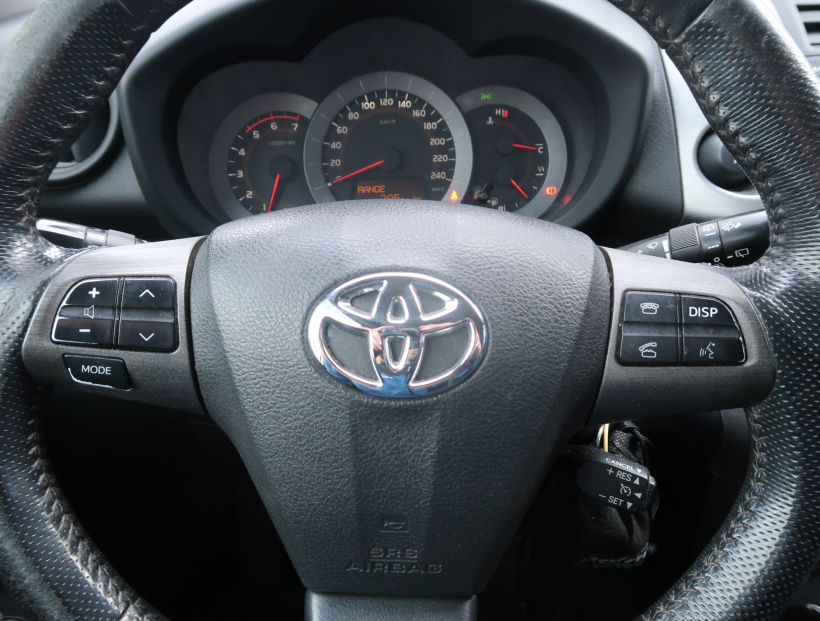 Toyota RAV 4, 2011
