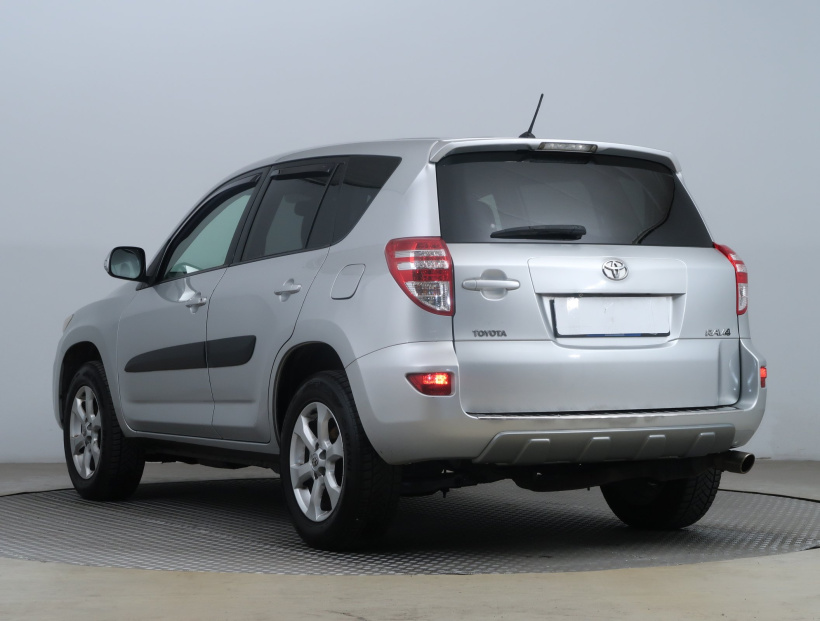 Toyota RAV 4, 2011