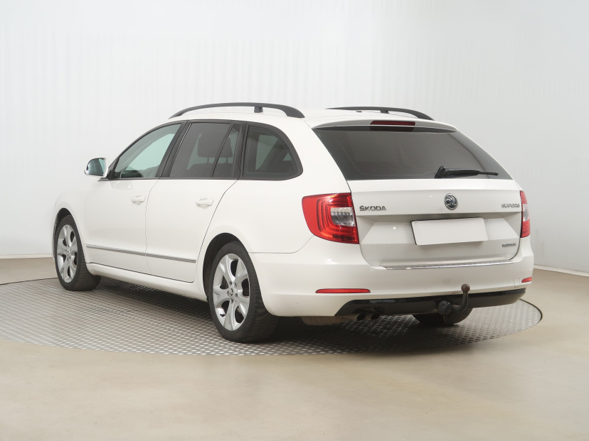 Škoda Superb, 2014