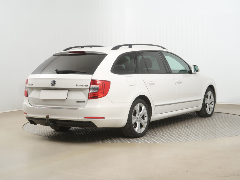 Škoda Superb, 2014