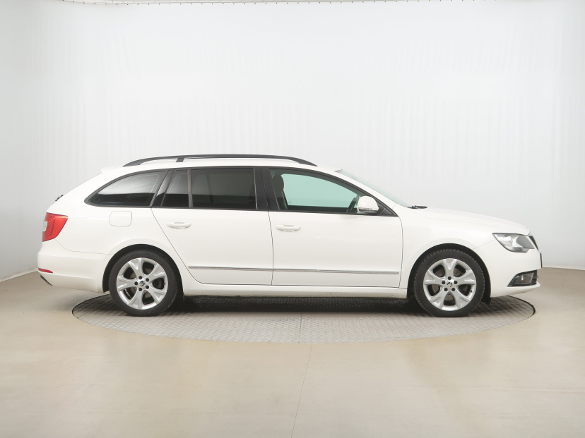 Škoda Superb, 2014