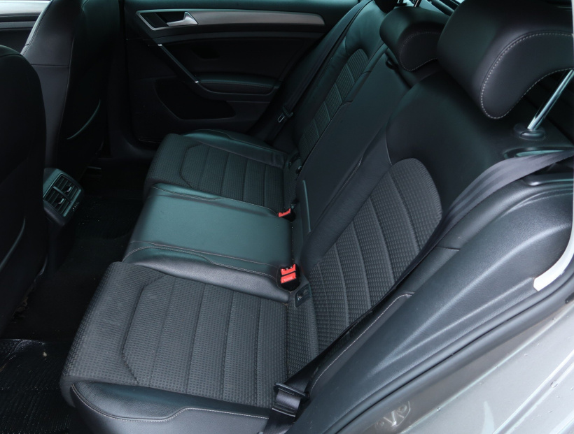 Volkswagen Golf, 2014