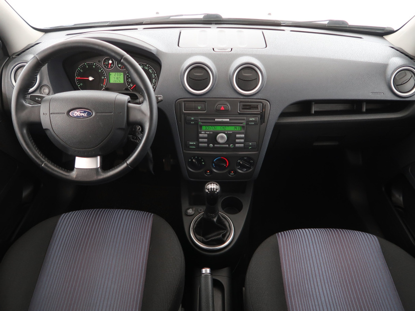 Ford Fusion, 2010