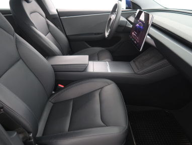 Tesla Model 3 - 2023