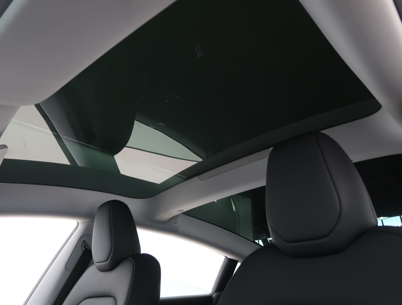 Tesla Model 3 - 2023