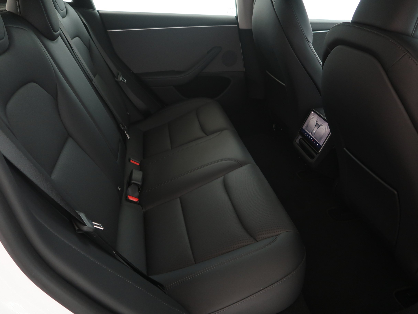 Tesla Model 3 - 2024
