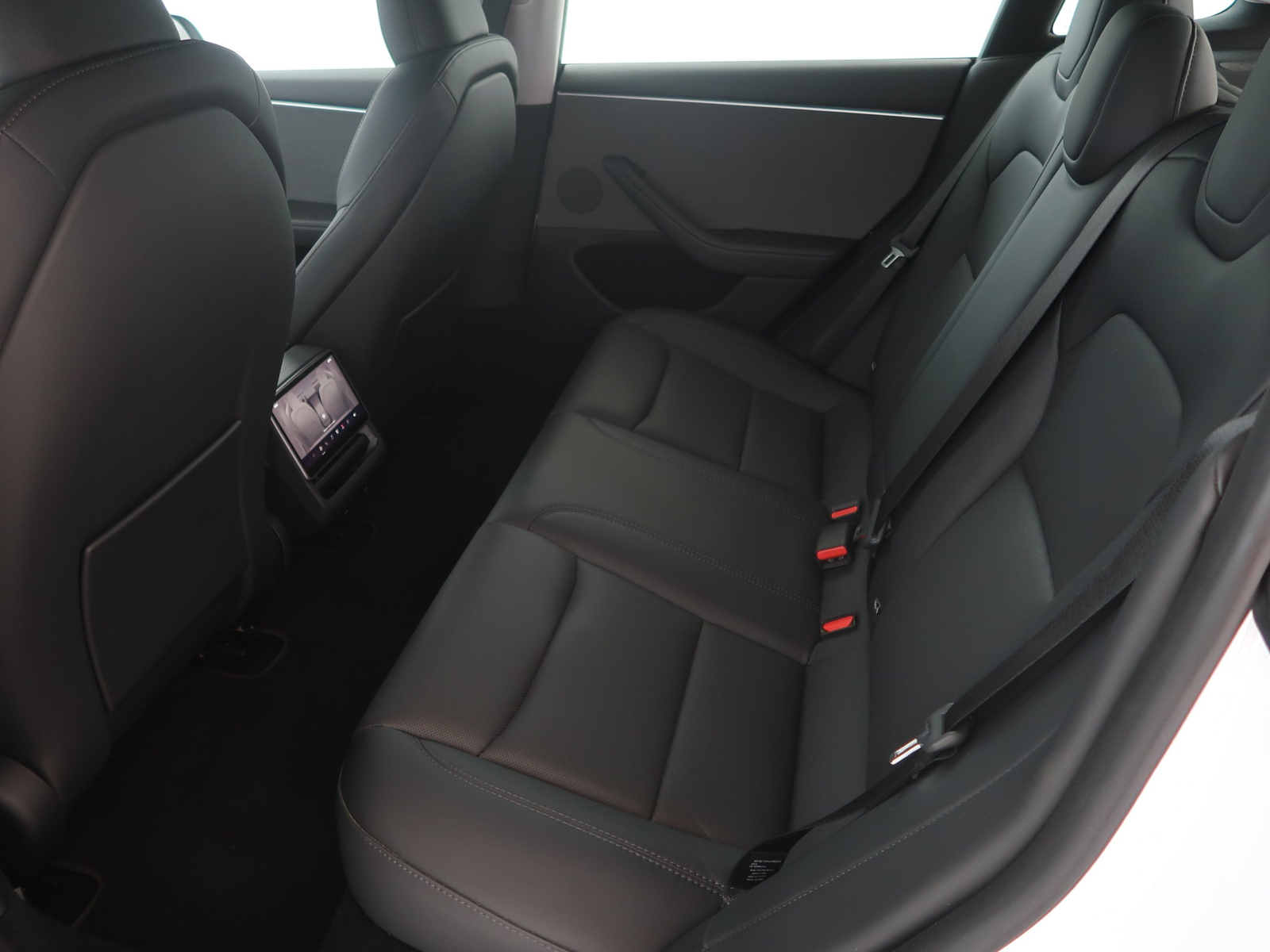 Tesla Model 3 - 2024