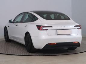 Tesla Model 3 - 2024