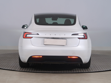 Tesla Model 3 - 2024