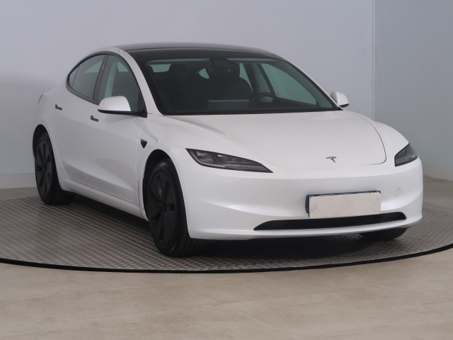 Tesla Model 3 2024
