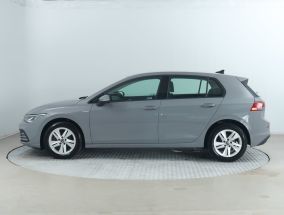 Volkswagen Golf - 2021