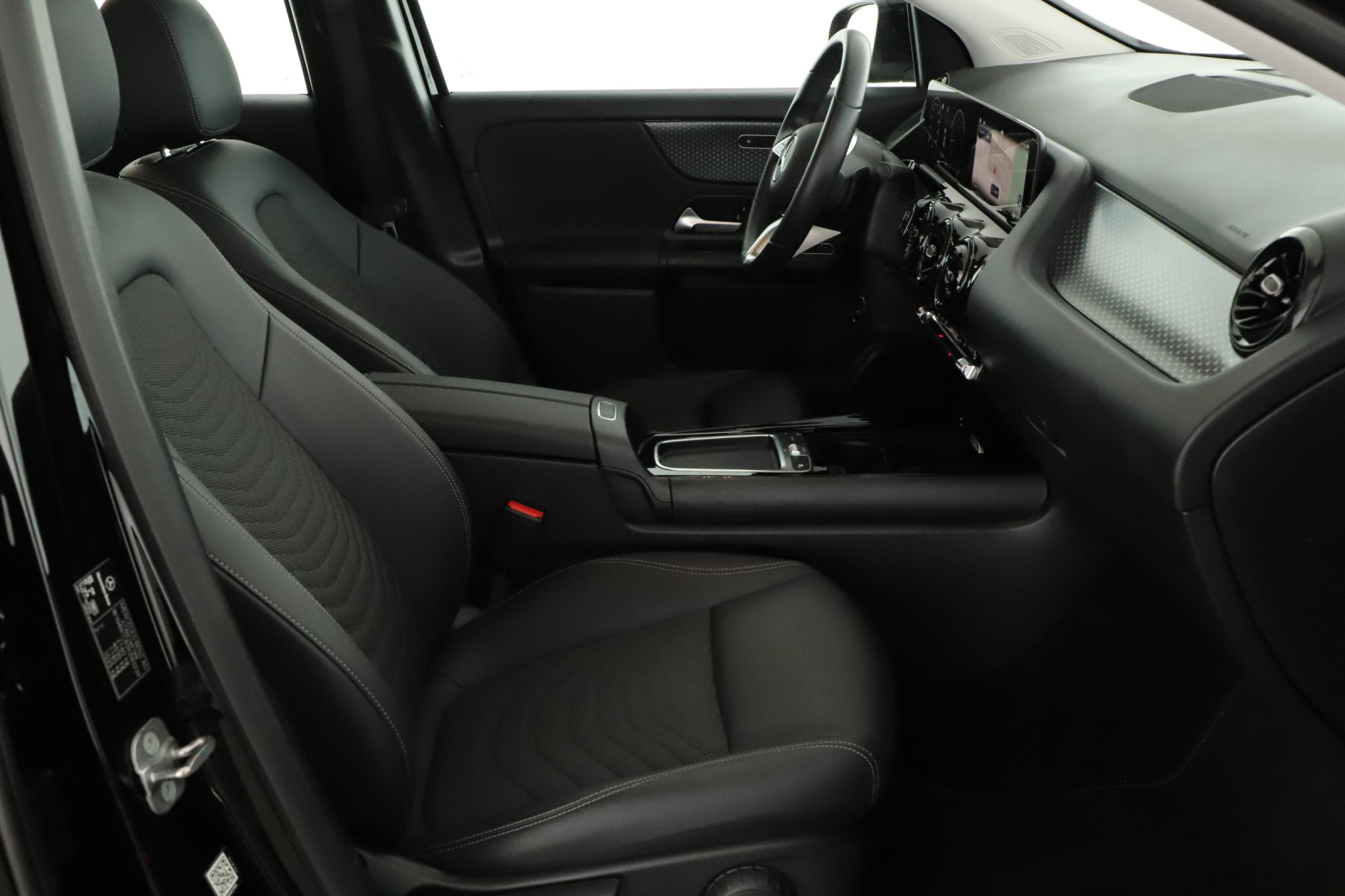 Mercedes-Benz GLA - 2024